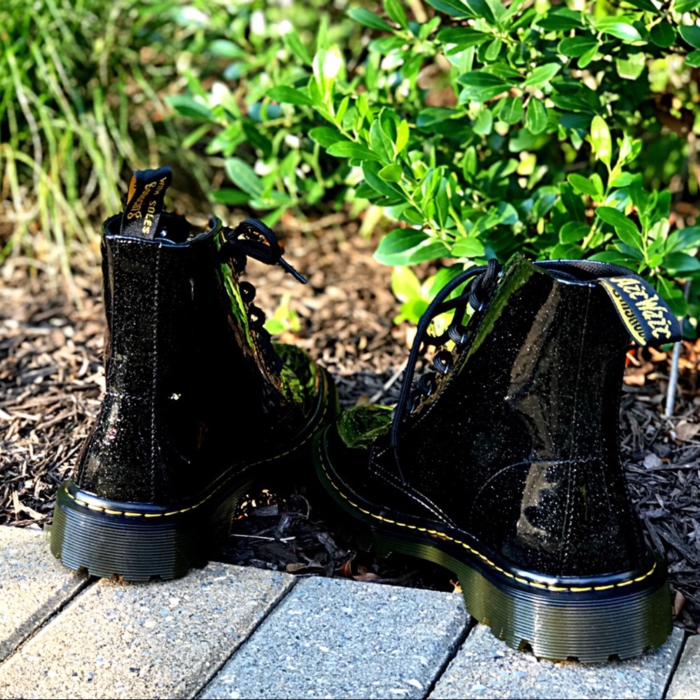 1 Left 5 Star NWT Dr. Martens Glitter Patent Black - Picture 2 of 8